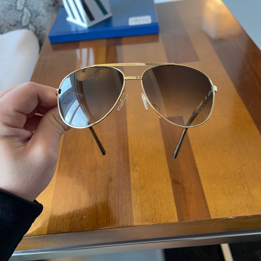 Authentic men’s/unisex LV glasses